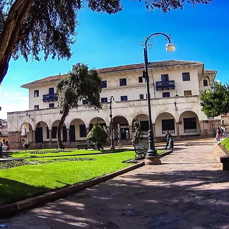 tour-listing-details-slide